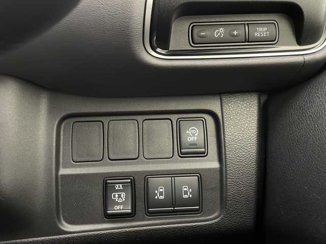 日産 セレナ ハイウェイスター V 宮崎県 2020(令2)年 3.7万km ブリリアントホワイトパール 2トーン プロパイロット/エマ―ジェンシーブレーキ/LDW（車線逸脱警報）/LDP（車線逸脱防止支援）/BSW（後側方車両検知警報）/BSI（後側方衝突防止支援）/速度標識表示/道路標識表示/オートマチックハイビーム/コーナーセンサー/インテリジェントパーキングアシスト/純正10インチSDナビ/フルセグTV/CD/DVD/Bluetooth/アラウンドビューモニター/両側パワースライドドア/ハンズフリーオートスライドドア/ビルトインETC/LEDヘッドライト/純正ドライブレコーダー（DJ4-D）/純正16インチAW