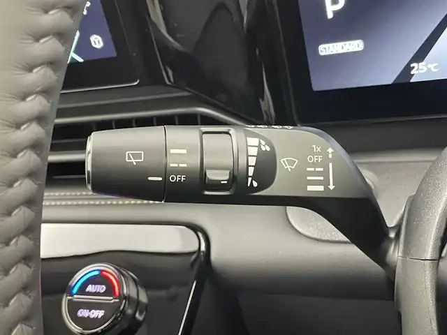 日産 セレナ e－パワー ハイウェイスター V 埼玉県 2025(令7)年 0.1千km プリズムホワイト 登録済未使用車　純正１２．３インチディスプレイオーディオ　フリップダウンモニター　アラウンドビュー　ＢＳＩ　プロパイロット　インテリジェントルームミラー　ＥＴＣ２．０　前後ドラレコ　ワイヤレス充電