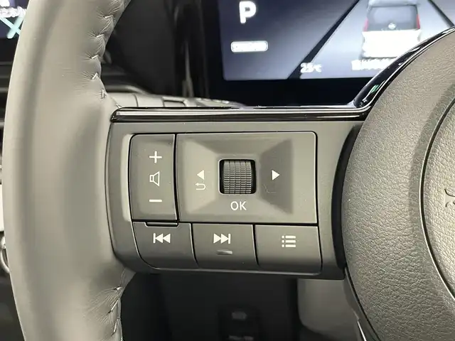 日産 セレナ e－パワー ハイウェイスター V 埼玉県 2025(令7)年 0.1千km プリズムホワイト 登録済未使用車　純正１２．３インチディスプレイオーディオ　フリップダウンモニター　アラウンドビュー　ＢＳＩ　プロパイロット　インテリジェントルームミラー　ＥＴＣ２．０　前後ドラレコ　ワイヤレス充電