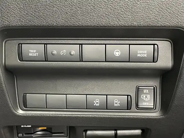 日産 セレナ e－パワー ハイウェイスター V 埼玉県 2025(令7)年 0.1千km プリズムホワイト 登録済未使用車　純正１２．３インチディスプレイオーディオ　フリップダウンモニター　アラウンドビュー　ＢＳＩ　プロパイロット　インテリジェントルームミラー　ＥＴＣ２．０　前後ドラレコ　ワイヤレス充電