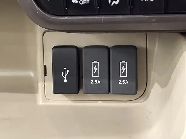 ホンダ Ｎ ＢＯＸ G L ホンダセンシング 栃木県 2018(平30)年 4.8万km ルナシルバーM 純正ナビ/（CD/DVD/Bluetooth/フルセグＴＶ）/バックカメラ/ホンダセンシング/リアコーナーセンサー/ビルトインＥＴＣ/前方ドラレコ/片側パワースライド/オートライト/LEDヘッドライト/横滑り防止装置/スマートキー/プッシュスタート/アイドリングストップ/ステアリングスイッチ/電動格納ミラー/社外アルミホイール/純正フロアマット
