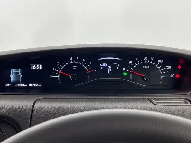 ホンダ Ｎ ＢＯＸ G L ホンダセンシング 栃木県 2018(平30)年 4.8万km ルナシルバーM 純正ナビ/（CD/DVD/Bluetooth/フルセグＴＶ）/バックカメラ/ホンダセンシング/リアコーナーセンサー/ビルトインＥＴＣ/前方ドラレコ/片側パワースライド/オートライト/LEDヘッドライト/横滑り防止装置/スマートキー/プッシュスタート/アイドリングストップ/ステアリングスイッチ/電動格納ミラー/社外アルミホイール/純正フロアマット