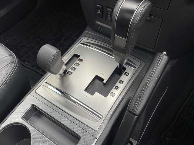 三菱 パジェロ ファイナルエディション 青森県 2019(令1)年 11.8万km ウォームホワイトパール 4WD・ターボ/寒冷地仕様/純正SDナビ・フルセグTV/CD・DVD・Bluetooth・SD/バックカメラ/サンルーフ/黒レザーシート/前席パワーシート・ヒーター/オートマチックハイビーム/クルーズコントロール/前後ドライブレコーダー/リヤデフロック/ETC/HIDライト/フォグランプ/純正18インチアルミ夏タイヤ/純正17インチアルミ冬タイヤ有/ブラックルーフレール/スペアキー/保証書・取説書/ファイナルエディションシリアルNo.635/700