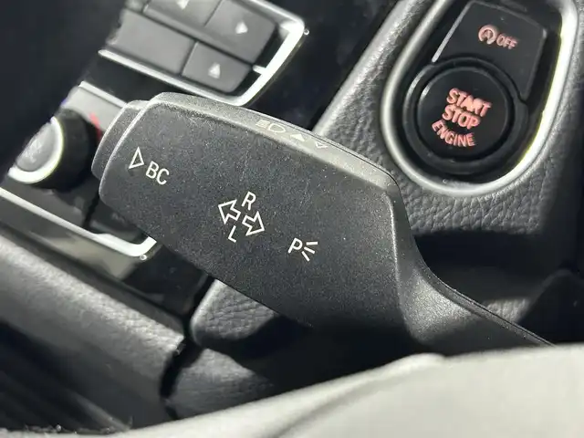 ＢＭＷ １１８ｄ スタイル 佐賀県 2016(平28)年 10.7万km 青 純正HDDナビ/FM/AMAUX/USB/CD/DVD/Bluetooth/バックカメラ/コーナーセンサー/LEDヘッドライト/フォグランプ/クルーズコントロール/ドライブレコーダー/ETC/プッシュスタート/スマートキー/スペアキー/AAC/純正16インチアルミホイール/純正オーディオ/ウィンカーミラー/電動格納ミラー