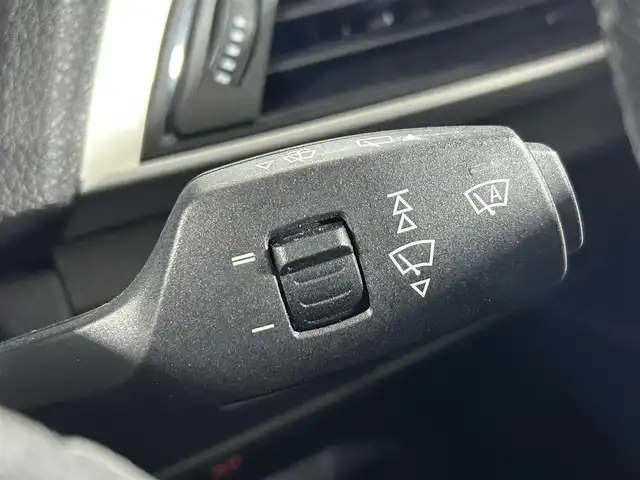 ＢＭＷ １１８ｄ スタイル 佐賀県 2016(平28)年 10.7万km 青 純正HDDナビ/FM/AMAUX/USB/CD/DVD/Bluetooth/バックカメラ/コーナーセンサー/LEDヘッドライト/フォグランプ/クルーズコントロール/ドライブレコーダー/ETC/プッシュスタート/スマートキー/スペアキー/AAC/純正16インチアルミホイール/純正オーディオ/ウィンカーミラー/電動格納ミラー