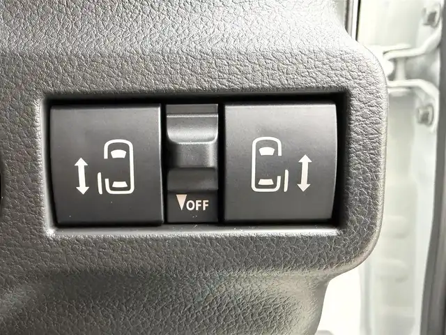 スズキ スペーシア カスタム HYBRID XS 愛知県 2025(令7)年 0.1千km パールⅡ 届出済未使用車/登録時走行距離4km/スズキセーフティサポート/純正メモリナビ/フルセグTV/Bluetooth/AppleCarPlay/AndroidAuto/全方位モニター/前席シートヒーター/革巻きステアリング/ステアリングリモコン/アダプティブクルーズコントロール/ハーフレザーシート/後席サーキュレーター/後席サンシェード/ステアリングヒーター/両側パワースライドドア/ヘッドアップディスプレイ/電動パーキングブレーキ/LEDヘッドライト/フォグランプ