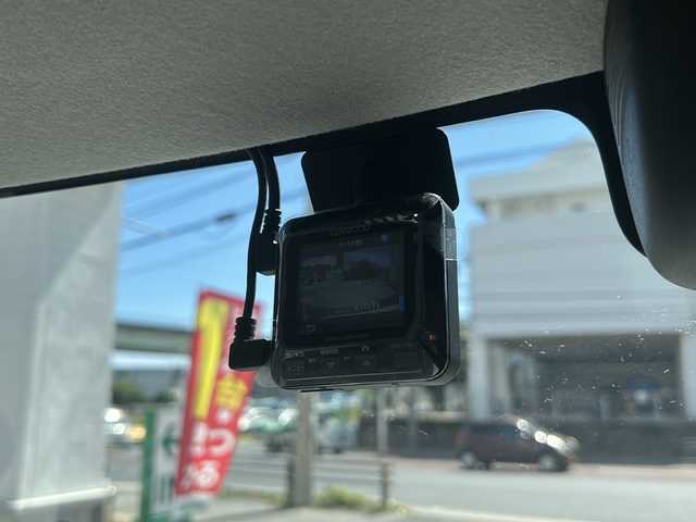 スズキ スペーシア カスタム HYBRID XS ターボ 沖縄県 2022(令4)年 1.2万km ピュアホワイトP 純正8型ナビ　/（ＡＭ／ＦＭ／ＣＤ／ＤＶＤ／ＢＴ）　/全方位モニター　/フルセグＴＶ　/両側パワスラ　/衝突軽減　/ヘッドアップディスプレイ/コーナーセンサー　/レーンキープアシスト　/クルーズコントロール/シートヒーター　/ドラレコ　/オートライト　/ＵＳＢ入力端子/アイドリングストップ/横滑り防止/LEDヘッドライト/ハーフレザー/純正15Aw/スマートキー/純正フロアマット