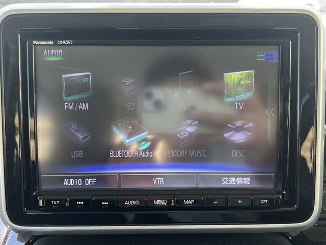 スズキ スペーシア カスタム HYBRID XS ターボ 沖縄県 2022(令4)年 1.2万km ピュアホワイトP 純正8型ナビ　/（ＡＭ／ＦＭ／ＣＤ／ＤＶＤ／ＢＴ）　/全方位モニター　/フルセグＴＶ　/両側パワスラ　/衝突軽減　/ヘッドアップディスプレイ/コーナーセンサー　/レーンキープアシスト　/クルーズコントロール/シートヒーター　/ドラレコ　/オートライト　/ＵＳＢ入力端子/アイドリングストップ/横滑り防止/LEDヘッドライト/ハーフレザー/純正15Aw/スマートキー/純正フロアマット