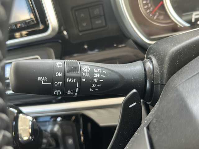 スズキ スペーシア カスタム HYBRID XS ターボ 沖縄県 2022(令4)年 1.2万km ピュアホワイトP 純正8型ナビ　/（ＡＭ／ＦＭ／ＣＤ／ＤＶＤ／ＢＴ）　/全方位モニター　/フルセグＴＶ　/両側パワスラ　/衝突軽減　/ヘッドアップディスプレイ/コーナーセンサー　/レーンキープアシスト　/クルーズコントロール/シートヒーター　/ドラレコ　/オートライト　/ＵＳＢ入力端子/アイドリングストップ/横滑り防止/LEDヘッドライト/ハーフレザー/純正15Aw/スマートキー/純正フロアマット