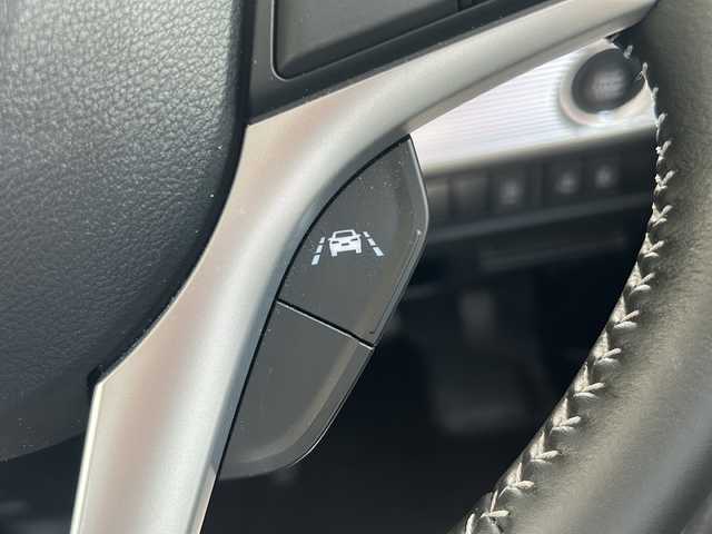 スズキ スペーシア カスタム HYBRID XS ターボ 沖縄県 2022(令4)年 1.2万km ピュアホワイトP 純正8型ナビ　/（ＡＭ／ＦＭ／ＣＤ／ＤＶＤ／ＢＴ）　/全方位モニター　/フルセグＴＶ　/両側パワスラ　/衝突軽減　/ヘッドアップディスプレイ/コーナーセンサー　/レーンキープアシスト　/クルーズコントロール/シートヒーター　/ドラレコ　/オートライト　/ＵＳＢ入力端子/アイドリングストップ/横滑り防止/LEDヘッドライト/ハーフレザー/純正15Aw/スマートキー/純正フロアマット