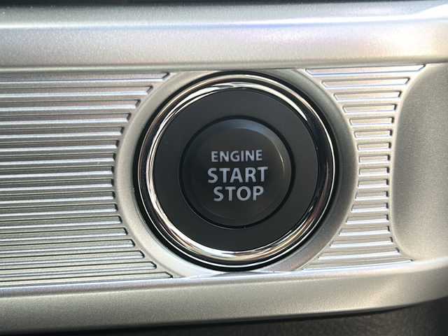 スズキ スペーシア カスタム HYBRID XS ターボ 沖縄県 2022(令4)年 1.2万km ピュアホワイトP 純正8型ナビ　/（ＡＭ／ＦＭ／ＣＤ／ＤＶＤ／ＢＴ）　/全方位モニター　/フルセグＴＶ　/両側パワスラ　/衝突軽減　/ヘッドアップディスプレイ/コーナーセンサー　/レーンキープアシスト　/クルーズコントロール/シートヒーター　/ドラレコ　/オートライト　/ＵＳＢ入力端子/アイドリングストップ/横滑り防止/LEDヘッドライト/ハーフレザー/純正15Aw/スマートキー/純正フロアマット