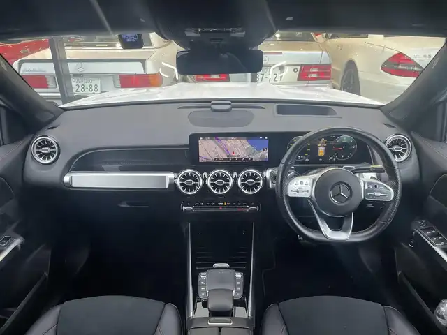 メルセデス・ベンツ ＧＬＢ２００ｄ AMGライン 千葉県 2020(令2)年 3.4万km ポーラホワイト パノラミックスライディングルーフ/ヘッドアップディスプレイ/ハーフレザーシート/パワーシート/シートヒーター/純正HDDナビ/360°カメラ/地デジTV/パワーバックドア/LEDライト/純正18インチAW