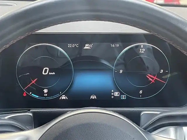 メルセデス・ベンツ ＧＬＢ２００ｄ AMGライン 千葉県 2020(令2)年 3.4万km ポーラホワイト パノラミックスライディングルーフ/ヘッドアップディスプレイ/ハーフレザーシート/パワーシート/シートヒーター/純正HDDナビ/360°カメラ/地デジTV/パワーバックドア/LEDライト/純正18インチAW