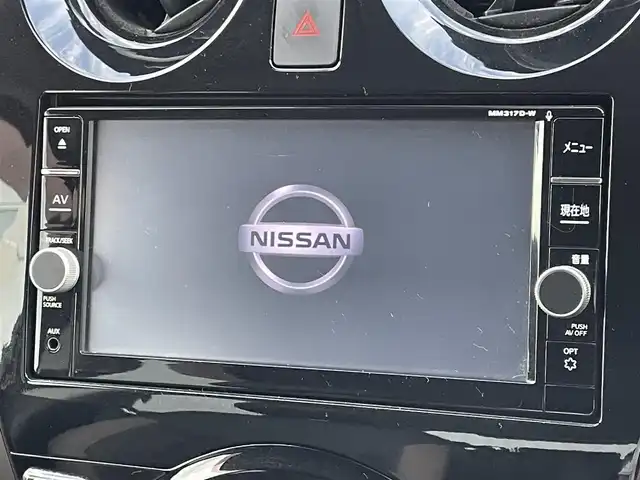 日産 ノート e－パワー メダリスト 福岡県 2017(平29)年 5.6万km インペリアルアンバーP 純正ナビ（ＭＭ３１７Ｄ－Ｗ）/フルセグTV/CD/DVD/BT/SD/AM/FM/AUX/全周囲カメラ/衝突軽減/デジタルインナーミラー/レーンキープアシスト/コーナーセンサー/ＬＥＤオートライト/フォグランプ/純正１５アルミ/ＥＴＣ/ドラレコ