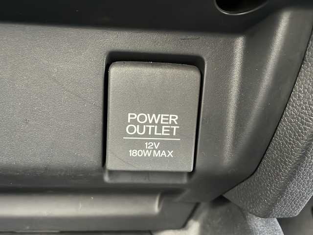 ホンダ フィット ハイブリット Lパッケージ 富山県 2016(平28)年 2.4万km プレミアムホワイトパールⅡ 禁煙車/純正ナビ/バックカメラ/フルセグTV/クルーズコントロール/電動格納ミラー/前後コーナーセンサー/プッシュスタート/スマートキー/スペアキー/アイドリングストップ/ETC/純正フロアマット/LEDヘッドライト/ハーフレザーシート/横滑り防止装置/盗難防止装置