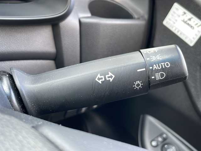 ホンダ フィット ハイブリット Lパッケージ 富山県 2016(平28)年 2.4万km プレミアムホワイトパールⅡ 禁煙車/純正ナビ/バックカメラ/フルセグTV/クルーズコントロール/電動格納ミラー/前後コーナーセンサー/プッシュスタート/スマートキー/スペアキー/アイドリングストップ/ETC/純正フロアマット/LEDヘッドライト/ハーフレザーシート/横滑り防止装置/盗難防止装置