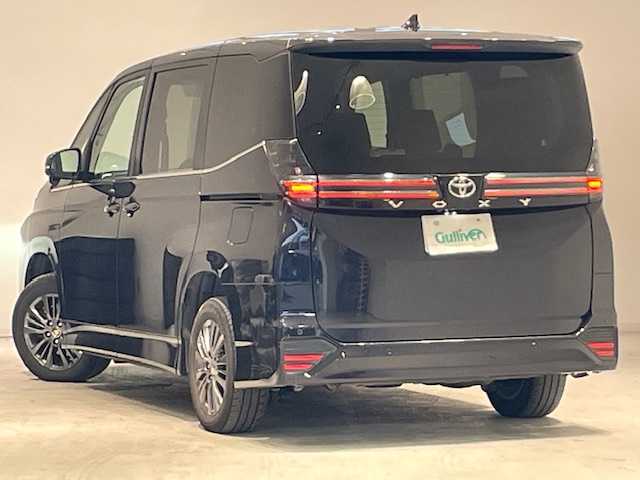 トヨタ ヴォクシー S－Z 宮城県 2022(令4)年 3.6万km スパークリングブラックパールクリスタルシャイン 4WD/ワンオーナー/寒冷地仕様/両側パワースライドドア/トヨタセーフティーセンス/・プリクラッシュセーフティー/・レーントレーシングアシスト/・レーンディパーチャーアラート/・レーダークルーズコントロール/・アダプティブハイビームシステム/・ロードサインアシスト/・発進遅れ告知機能/・レーンチェンジアシスト/・電動パーキングブレーキ/・ブレーキホールド/純正ナビ10.5インチHDディスプレイ/・AM/FM/Bluetooth/USB/CD/HDMI/Miracost/・純正ビルドインETC2.0/・ECOモード/・車外バックカメラ/・TVキャンセラー/コーナーセンサー前後/衝突被害軽減システム/オートライト/LEDヘッドライト/革巻きステアリング/・ステアリングスイッチ/・電子パーキング/・オートブレーキホールド/・車線逸脱警報装置/シートヒーター（運転席＋助手席）/３列シート/サンシェード/純正フロアマット/純正16インチアルミホイール/積込スタッドレスタイヤ