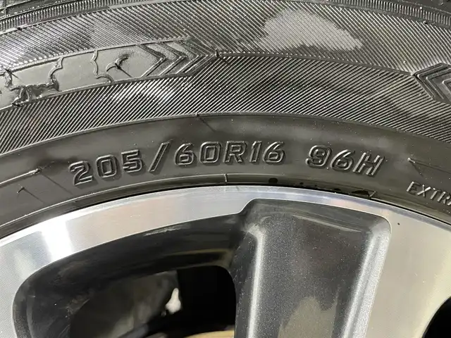 トヨタ ヴォクシー ZS 煌Ⅲ 大阪府 2021(令3)年 3.5万km ブラック 純正ナビＴＶ　ハーフレザー　バックカメラ　ＥＴＣ　ドラレコ　レーンアシスト　アイドリングストップ　オートハイビーム　ＬＥＤヘッドライト　衝突軽減　両側電動　プッシュスタート　スマートキー　フォグランプ