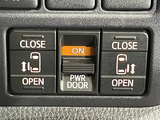 トヨタ ヴォクシー ZS 煌Ⅲ 大阪府 2021(令3)年 3.5万km ブラック 純正ナビＴＶ　ハーフレザー　バックカメラ　ＥＴＣ　ドラレコ　レーンアシスト　アイドリングストップ　オートハイビーム　ＬＥＤヘッドライト　衝突軽減　両側電動　プッシュスタート　スマートキー　フォグランプ