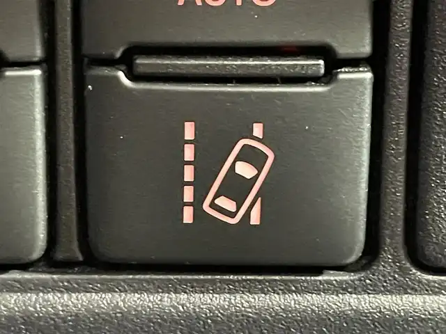 トヨタ ヴォクシー ZS 煌Ⅲ 大阪府 2021(令3)年 3.5万km ブラック 純正ナビＴＶ　ハーフレザー　バックカメラ　ＥＴＣ　ドラレコ　レーンアシスト　アイドリングストップ　オートハイビーム　ＬＥＤヘッドライト　衝突軽減　両側電動　プッシュスタート　スマートキー　フォグランプ