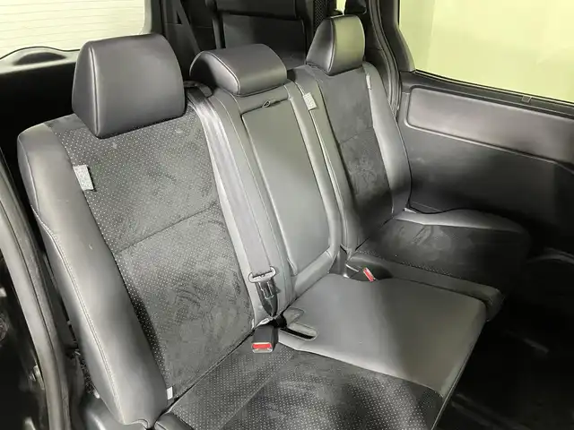 トヨタ ヴォクシー ZS 煌Ⅲ 大阪府 2021(令3)年 3.5万km ブラック 純正ナビＴＶ　ハーフレザー　バックカメラ　ＥＴＣ　ドラレコ　レーンアシスト　アイドリングストップ　オートハイビーム　ＬＥＤヘッドライト　衝突軽減　両側電動　プッシュスタート　スマートキー　フォグランプ