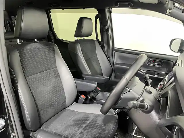 トヨタ ヴォクシー ZS 煌Ⅲ 大阪府 2021(令3)年 3.5万km ブラック 純正ナビＴＶ　ハーフレザー　バックカメラ　ＥＴＣ　ドラレコ　レーンアシスト　アイドリングストップ　オートハイビーム　ＬＥＤヘッドライト　衝突軽減　両側電動　プッシュスタート　スマートキー　フォグランプ