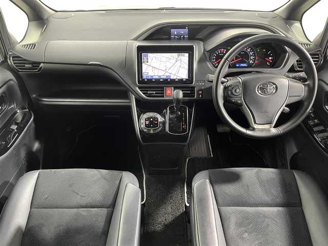 トヨタ ヴォクシー ZS 煌Ⅲ 大阪府 2021(令3)年 3.5万km ブラック 純正ナビＴＶ　ハーフレザー　バックカメラ　ＥＴＣ　ドラレコ　レーンアシスト　アイドリングストップ　オートハイビーム　ＬＥＤヘッドライト　衝突軽減　両側電動　プッシュスタート　スマートキー　フォグランプ