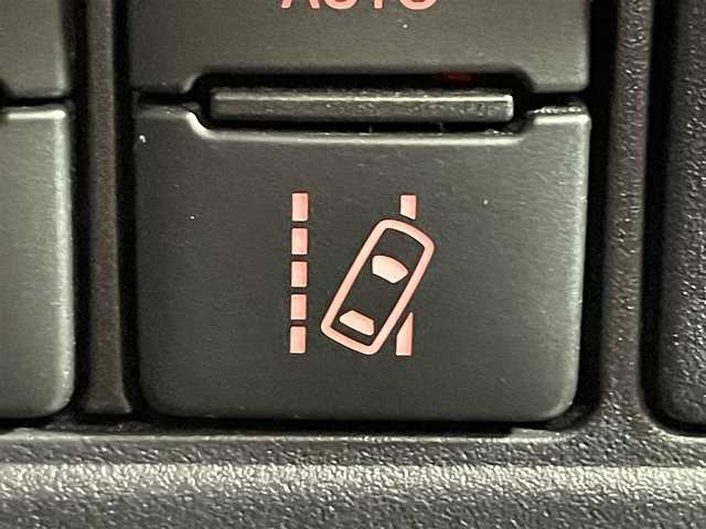 トヨタ ヴォクシー ZS 煌Ⅲ 大阪府 2021(令3)年 3.5万km ブラック 純正ナビＴＶ　ハーフレザー　バックカメラ　ＥＴＣ　ドラレコ　レーンアシスト　アイドリングストップ　オートハイビーム　ＬＥＤヘッドライト　衝突軽減　両側電動　プッシュスタート　スマートキー　フォグランプ