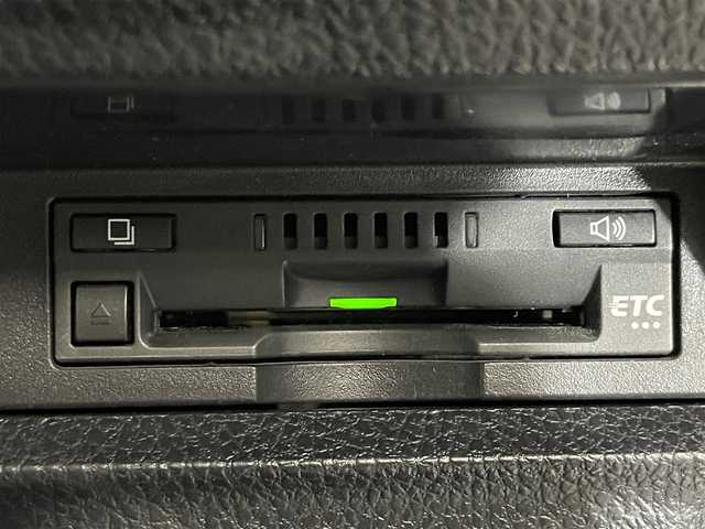 トヨタ ヴォクシー ZS 煌Ⅲ 大阪府 2021(令3)年 3.5万km ブラック 純正ナビＴＶ　ハーフレザー　バックカメラ　ＥＴＣ　ドラレコ　レーンアシスト　アイドリングストップ　オートハイビーム　ＬＥＤヘッドライト　衝突軽減　両側電動　プッシュスタート　スマートキー　フォグランプ