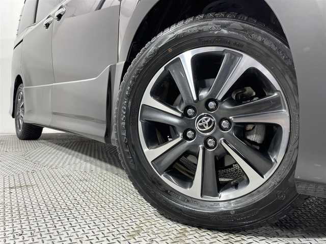 トヨタ ヴォクシー ZS 煌Ⅲ 大阪府 2021(令3)年 3.5万km ブラック 純正ナビＴＶ　ハーフレザー　バックカメラ　ＥＴＣ　ドラレコ　レーンアシスト　アイドリングストップ　オートハイビーム　ＬＥＤヘッドライト　衝突軽減　両側電動　プッシュスタート　スマートキー　フォグランプ