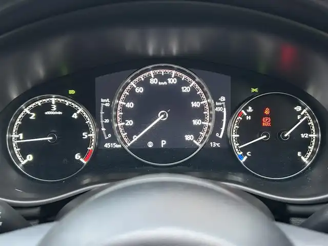 マツダ マツダ３セダン XD プロアクティブ ツーリングS 島根県 2022(令4)年 0.5万km ソウルレッドクリスタルM 登録時走行距離　4514km/純正ナビ/（Bluetooth/AM/FM/CD/DVD)/BOSEサウンド/フルセグテレビ/パノラミックビューモニター/レーダークルーズコントロール/ブラインドスポットモニター/パドルシフト/シートヒーター（DN席）/ステアリングヒーター/パワーシート（D席）/横滑り防止装置/コーナーセンサー/レーンキープアシスト/オートライト/オートハイビーム/スマートブレーキサポート/ドライブレコーダー/ETC/純正アルミ１８インチ