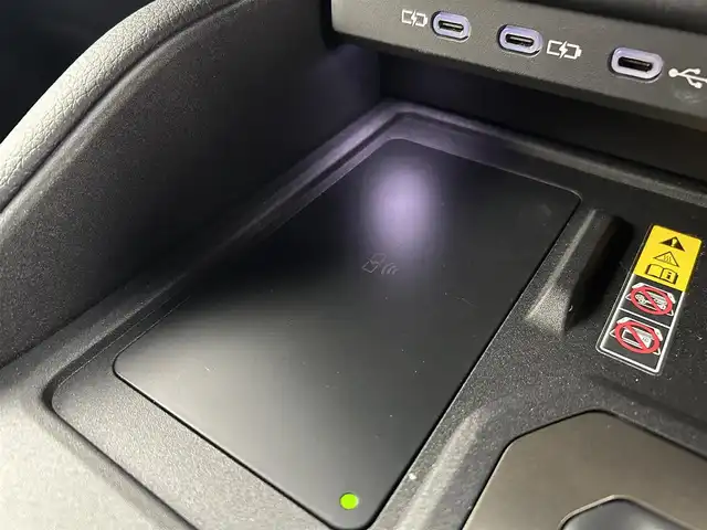 トヨタ ランドクルーザー ２５０ ZX ファーストエディション 千葉県 2024(令6)年 0.7万km ベージュⅡ 禁煙車/ワンオーナー/４WD/・ダウンヒルアシストコントロール/トヨタセーフティセンス/・プリクラッシュセーフティ/・プリクラッシュセーフティブレーキ/・レーントレーシングアシスト/・レーンディパーチャーアラート/・クリアランスソナー/・レーダークルーズコントロール/・ブラインドスポットモニター/・ヘッドアップディスプレイ/モデリスタキット/・ドアプロテクター、リアバンパーステップガード/サンルーフ/JBLプレミアムサウンド/パワーバックドア/純正12.３型ディスプレイオーディオナビ付き/・Bluetooth/USB/フルセグTV/・全方位カメラ/・ビルトインETCETC2.0/・ドライブレコーダー/デジタルインナーミラー/革巻きステアリング/・ステアリングスイッチ/・ステアリングヒーター/・パドルシフト/MT付きAT/レザーシート/・DNパワーシート/・D席メモリ付き/・電動格納サードシート/・全席シートヒーター/・全席ベンチレーション/置くだけ充電/１００V電源/純正フロアマット/純正18インチAW