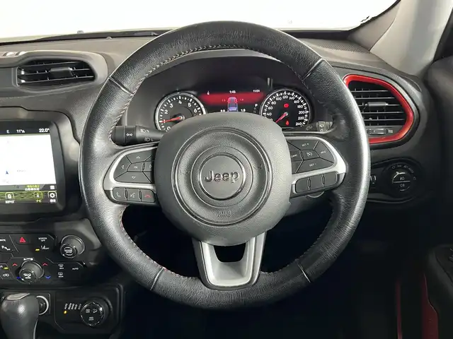 クライスラー・ジープ ジープ レネゲード トレイルホーク 山形県 2018(平30)年 4.8万km 黒 純正メモリナビ　/フルセグTV　/ETC　/Bluetooth /ルーフレール　/純正フロアマット　/オートライト　/電動格納ミラー　/コーナーセンサー　/横滑り防止装置　/レーンキーピングアシスト　/ブラインドスポット