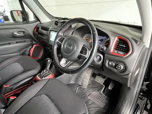 クライスラー・ジープ ジープ レネゲード トレイルホーク 山形県 2018(平30)年 4.8万km 黒 純正メモリナビ　/フルセグTV　/ETC　/Bluetooth /ルーフレール　/純正フロアマット　/オートライト　/電動格納ミラー　/コーナーセンサー　/横滑り防止装置　/レーンキーピングアシスト　/ブラインドスポット