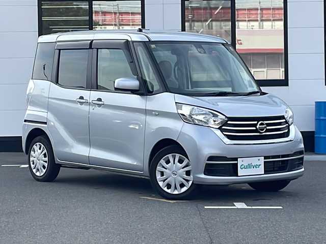 日産 デイズ ルークス X 山口県 2016(平28)年 3.7万km クールシルバー ワンオーナー車/KENWOODオーディオ/・AM/FMラジオ/・CD再生機能/両側パワースライドドア/アラウンドビューモニター/バックカメラ/ＥＴＣ/スマートキー/プッシュスタート/スペアキー1本/保証書/取扱説明書/純正フロアマット/後席サーキュレーター/サイドマーカーランプ/ドアバイザー