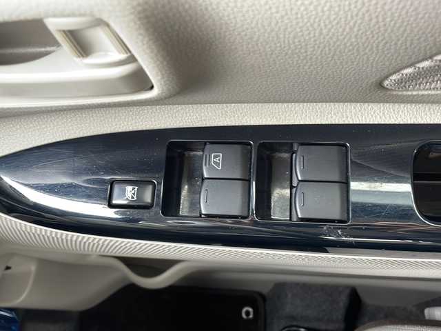 日産 デイズ ルークス X 山口県 2016(平28)年 3.7万km クールシルバー ワンオーナー車/KENWOODオーディオ/・AM/FMラジオ/・CD再生機能/両側パワースライドドア/アラウンドビューモニター/バックカメラ/ＥＴＣ/スマートキー/プッシュスタート/スペアキー1本/保証書/取扱説明書/純正フロアマット/後席サーキュレーター/サイドマーカーランプ/ドアバイザー