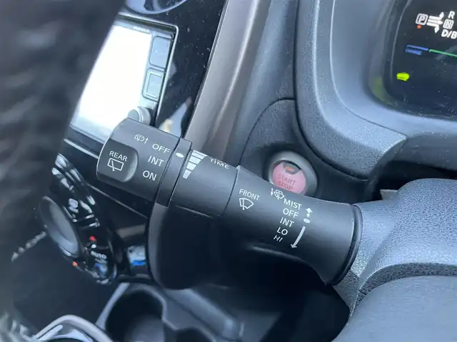 日産 ノート e－パワー メダリスト 東京都 2017(平29)年 7.7万km ブリリアントホワイトパール 純正ナビ（MM316D-W)/(CD/DVD/フルセグTV/BT)/アラウンドビューモニター/前後ソナー/車線逸脱防止支援システム/エマージェンシーブレーキ/車線逸脱防止支援システム/ＥＴＣ/インテリジェントルームミラー/オートライト/ＬＥＤヘッドライト/プッシュスタート/シートカバー/純正１５インチＡＷ/純正フロアマット/取扱説明書/スマートキー×２