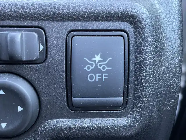 日産 ノート e－パワー メダリスト 東京都 2017(平29)年 7.7万km ブリリアントホワイトパール 純正ナビ（MM316D-W)/(CD/DVD/フルセグTV/BT)/アラウンドビューモニター/前後ソナー/車線逸脱防止支援システム/エマージェンシーブレーキ/車線逸脱防止支援システム/ＥＴＣ/インテリジェントルームミラー/オートライト/ＬＥＤヘッドライト/プッシュスタート/シートカバー/純正１５インチＡＷ/純正フロアマット/取扱説明書/スマートキー×２