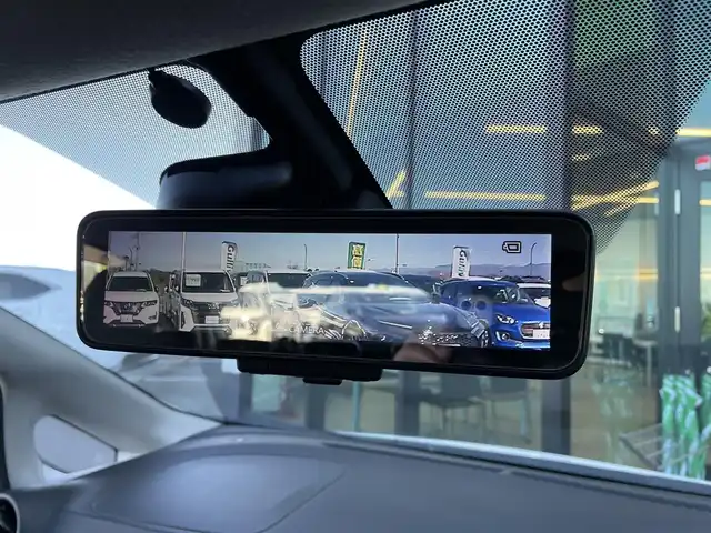 日産 ノート e－パワー メダリスト 東京都 2017(平29)年 7.7万km ブリリアントホワイトパール 純正ナビ（MM316D-W)/(CD/DVD/フルセグTV/BT)/アラウンドビューモニター/前後ソナー/車線逸脱防止支援システム/エマージェンシーブレーキ/車線逸脱防止支援システム/ＥＴＣ/インテリジェントルームミラー/オートライト/ＬＥＤヘッドライト/プッシュスタート/シートカバー/純正１５インチＡＷ/純正フロアマット/取扱説明書/スマートキー×２