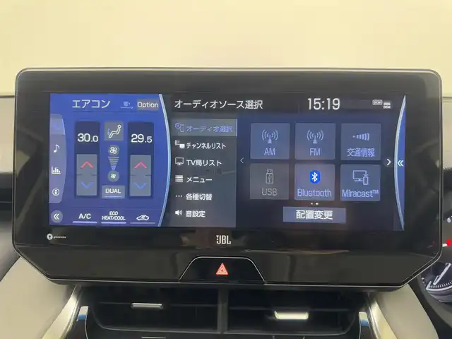 トヨタ ハリアー Z 兵庫県 2021(令3)年 2万km ホワイトパールクリスタルシャイン 純正SDナビ/（AM/FM/Bluetooth/AUX/フルセグTV）/バックカメラ/トヨタセーフティーセンス/レーンキープアシスト/横滑り防止装置/衝突軽減システム/カーテンエアバッグ/レーダークルーズコントロール/MTモード付AT/ハーフレザーシート/D席パワーシート/パワーバックドア/ETC2.0/LEDヘッドライト/オートライト/オートマチックハイビーム/純正19インチアルミホイール/JBLサウンド/純正フロアマット/ドアバイザー/スマートキー/スペアキー1本