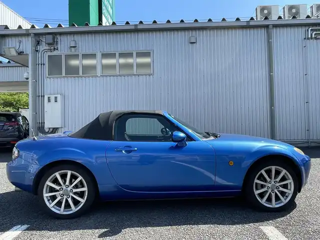 マツダ ロードスター RS 静岡県 2005(平17)年 5.9万km ウィニングブルーメタリック ユーザー買取車両/BOSEサウンド/オープンカー【手動】/6速MT/FM・AM・CD・MP3/純正アルミホイール17インチ/パワーウィンドウ/ABS/ETC/タイヤサイズ205/45/17
