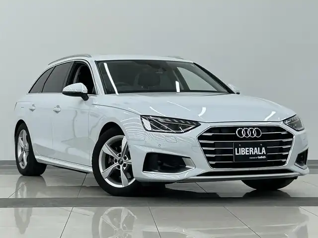 アウディ Ａ４ 35TDI アドバンスド 岡山県 2022(令4)年 1.6万km グレイシアホワイトメタリック アウディプレセンス/速度警告/アウディアクティブブレーキアシスト/純正MMIナビ/360°カメラ/BT/Applecarplay/Androidauto/バーチャルコクピット/マトリクスLED/AHB/レザーシート/PWシート/シートヒータ/PWリアゲート/オートホールド/クルコン/パドルシフト/アドバンストキー/コーナーセンサー