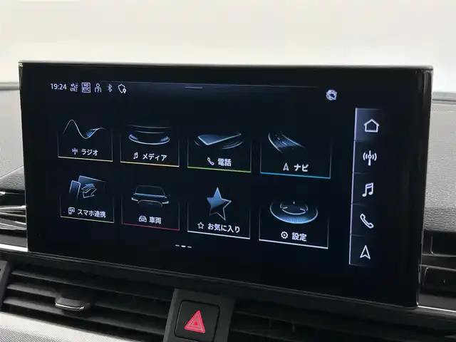 アウディ Ａ４ 35TDI アドバンスド 岡山県 2022(令4)年 1.6万km グレイシアホワイトメタリック アウディプレセンス/速度警告/アウディアクティブブレーキアシスト/純正MMIナビ/360°カメラ/BT/Applecarplay/Androidauto/バーチャルコクピット/マトリクスLED/AHB/レザーシート/PWシート/シートヒータ/PWリアゲート/オートホールド/クルコン/パドルシフト/アドバンストキー/コーナーセンサー