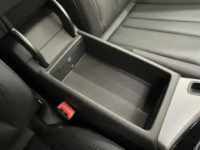 アウディ Ａ４ 35TDI アドバンスド 岡山県 2022(令4)年 1.6万km グレイシアホワイトメタリック アウディプレセンス/速度警告/アウディアクティブブレーキアシスト/純正MMIナビ/360°カメラ/BT/Applecarplay/Androidauto/バーチャルコクピット/マトリクスLED/AHB/レザーシート/PWシート/シートヒータ/PWリアゲート/オートホールド/クルコン/パドルシフト/アドバンストキー/コーナーセンサー
