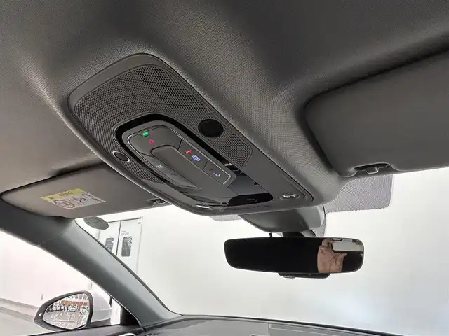 アウディ Ａ４ 35TDI アドバンスド 岡山県 2022(令4)年 1.6万km グレイシアホワイトメタリック アウディプレセンス/速度警告/アウディアクティブブレーキアシスト/純正MMIナビ/360°カメラ/BT/Applecarplay/Androidauto/バーチャルコクピット/マトリクスLED/AHB/レザーシート/PWシート/シートヒータ/PWリアゲート/オートホールド/クルコン/パドルシフト/アドバンストキー/コーナーセンサー