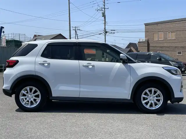 トヨタ ライズ X 道央・札幌 2022(令4)年 8.2万km シャイニングホワイトパール ４WD/寒冷地仕様/社外SDナビ/AM/FM/CD/ワンセグ/衝突被害軽減ブレーキ/横滑り防止装置/レーンキープアシスト/コーナーセンサー/バックカメラ/ETC/アイドリングストップ/ワイパーデアイサー/DRIVEMODE/前席シートヒーター/ステアリングリモコン/MTモード付AT/プッシュスタート/スマートキー/LEDヘッドライト/オートハイビーム/オートハイビーム/ヘッドライトレベライザー/電動格納ミラー/ウィンカーミラー/フロアマット/ドアバイザー/社外エンジンスターター/レンタカー登録