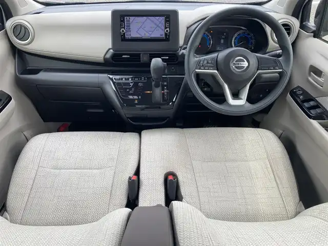 日産 デイズ X 島根県 2022(令4)年 1.1万km ホワイトパール ディーラーOPナビ(CD/DVD/BT/フルセグ)/アラウンドビューモニター/エマージェンシーブレーキ/車線逸脱警報/オートライト/アイドリングストップ/ステアリングスイッチ/純正フロアマット/純正ドアバイザー/スペアキー×1