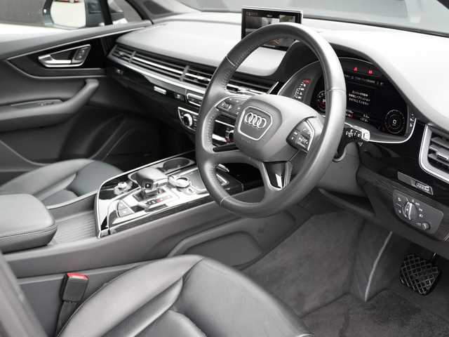 アウディ Ｑ７ ブラックスタイリング 静岡県 2019(平31)年 1.7万km 黒 125台限定モデル　ブラックデザイン/MMIナビゲーションTV Bluetooth/全方位カメラ/ブラックレザーシート シートヒーター /シートヒーター /バーチャルコクピット/Audi Sport20インチブラックアルミホイール/ブラックルーフレール/マトリクスLEDヘッドライト/Audyプレセンス衝突軽減ブレーキ　レーンアシスト/アダプティブクルーズコントロール/サイドアシスト/サードシート電動格納シート/ドライブセレクト/パワーバックドア /DSRCETC
