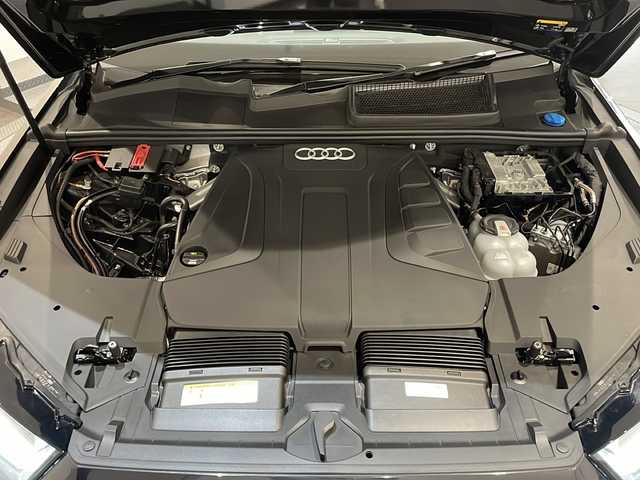 アウディ Ｑ７ ブラックスタイリング 新潟県 2019(平31)年 1.7万km 黒 125台限定モデル　ブラックデザイン/MMIナビゲーションTV Bluetooth/全方位カメラ/ブラックレザーシート シートヒーター /シートヒーター /バーチャルコクピット/Audi Sport20インチブラックアルミホイール/ブラックルーフレール/マトリクスLEDヘッドライト/Audyプレセンス衝突軽減ブレーキ　レーンアシスト/アダプティブクルーズコントロール/サイドアシスト/サードシート電動格納シート/ドライブセレクト/パワーバックドア /DSRCETC