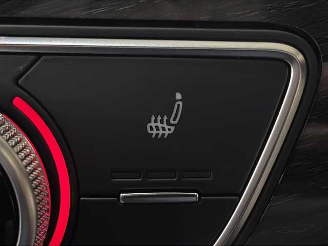 アウディ Ｑ７ ブラックスタイリング 新潟県 2019(平31)年 1.7万km 黒 125台限定モデル　ブラックデザイン/MMIナビゲーションTV Bluetooth/全方位カメラ/ブラックレザーシート シートヒーター /シートヒーター /バーチャルコクピット/Audi Sport20インチブラックアルミホイール/ブラックルーフレール/マトリクスLEDヘッドライト/Audyプレセンス衝突軽減ブレーキ　レーンアシスト/アダプティブクルーズコントロール/サイドアシスト/サードシート電動格納シート/ドライブセレクト/パワーバックドア /DSRCETC